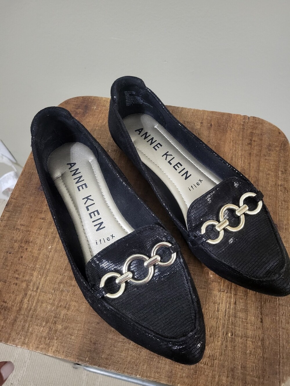 Anne Klein Black Pointed Loafer Flats with Gold Chain